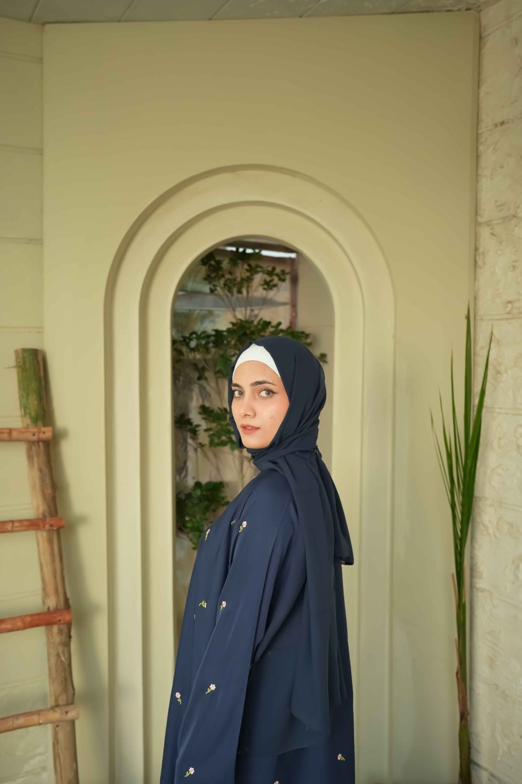 Midnight Florals Luxe Embroidered Abaya